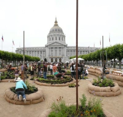 Futurefarmers, Victory Gardens, 2007, installation view, Civic Center Plaza, San Francisco, 2007 (artwork © Futurefarmers) Futurefarmers developed a multipart urban agriculture project with the City of San Francisco from 2007 to 2009. Its utopian proposal in a museum exhibition became a city-supported network of urban farmers who grew and supported home gardens; educated through free workshops, exhibitions, and websites; and planted demonstration gardens on highly visible public lands. www.futurefarmers.com/ 