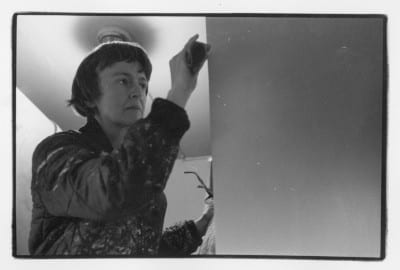 Anne Truitt working on a sculpture in her studio in Washington, DC, early 1970s, black-and-white photograph (photograph © Estate of Anne Truitt/annetruitt.org, provided by Bridgeman Images) 