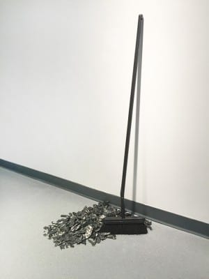 Diana Shpungin, A Break in One and Several Places, 2015, graphite pencil, horse hair broom, glazed porcelain and stoneware, 24 x 43 x 14 in. (60.9 x 109.2 x 35.5 cm) (artwork © Diana Shpungin)