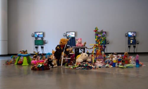 Joel Tauber, The Sharing Project, installation, University Art Museum, California State Long Beach, 2015 (artwork © Joel Tauber) 