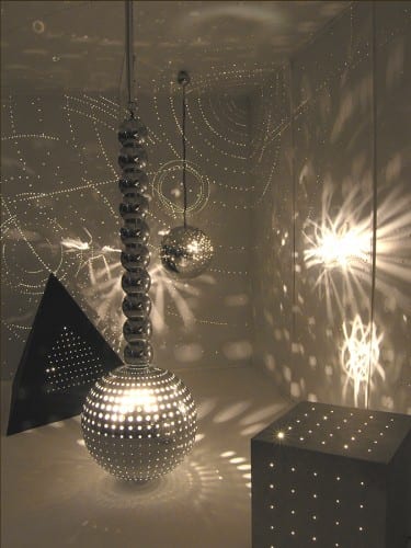Otto Piene, Light Ballet (Lichtballett), 1961, metal armature, lamps, motor, and rubber, 70 x 61 x 31½ in. (178 x 155 x 80 cm). Foundation Museion, Museum of Modern and Contemporary Art, Bolzano, Italy (artwork © Otto Piene/Artists Rights Society (ARS), New York/VG Bild-Kunst, Bonn 2016)