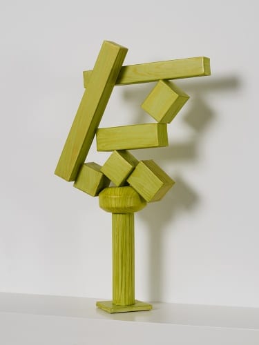 Lauren Clay, Old Enough to Repaint but Young Enough to Sell (Cubi XVIII), 2011, paper, acrylic, wooden armature, 18⅝ x 11½ x 4½ in (47.3 x 29.2 x 11.4 cm) (artwork © Lauren Clay)